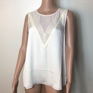 Vince Camuto new top size M